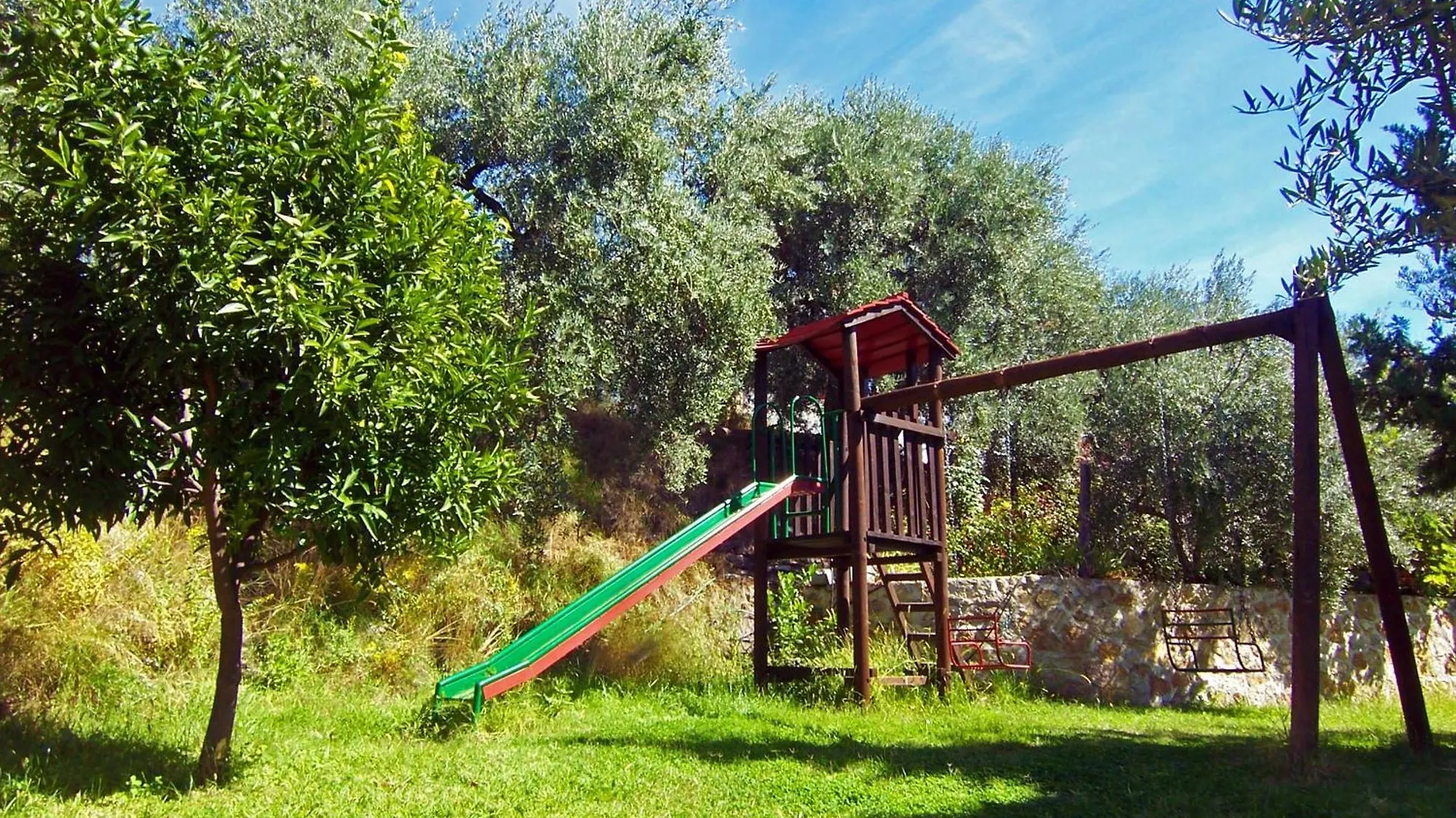 Gemuetliches Haus Mit Garten Und Schwimmbad Valor Holiday home